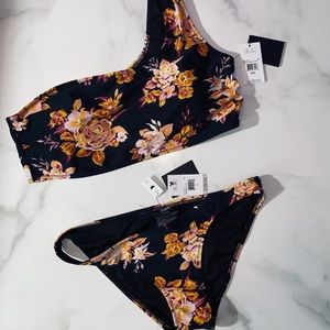 Volcom women’s two piece bathing suit.